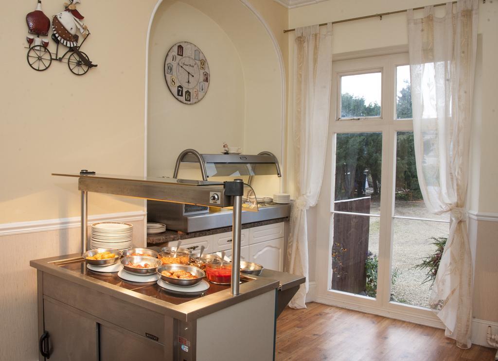 Hilbury Court Hotel Trowbridge Εξωτερικό φωτογραφία