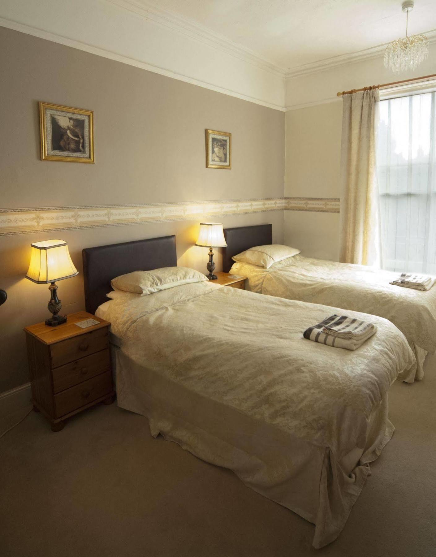 Hilbury Court Hotel Trowbridge Εξωτερικό φωτογραφία