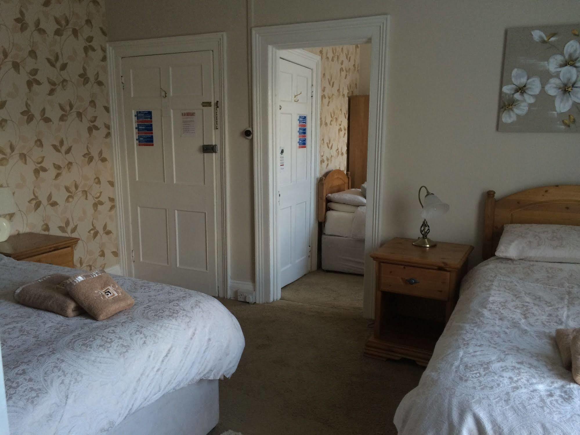 Hilbury Court Hotel Trowbridge Εξωτερικό φωτογραφία