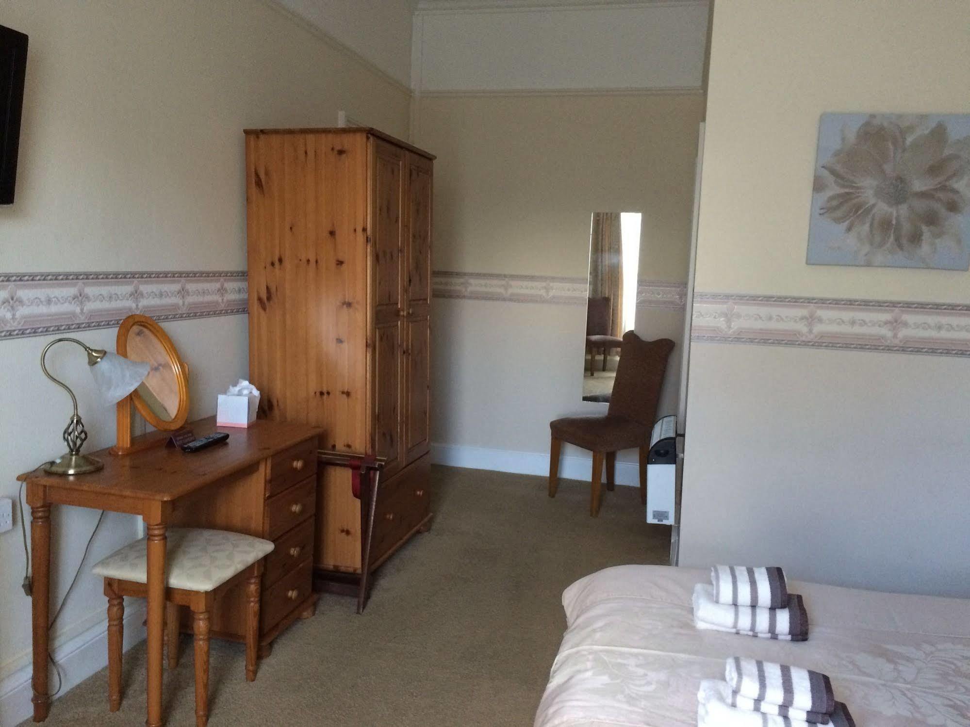 Hilbury Court Hotel Trowbridge Εξωτερικό φωτογραφία